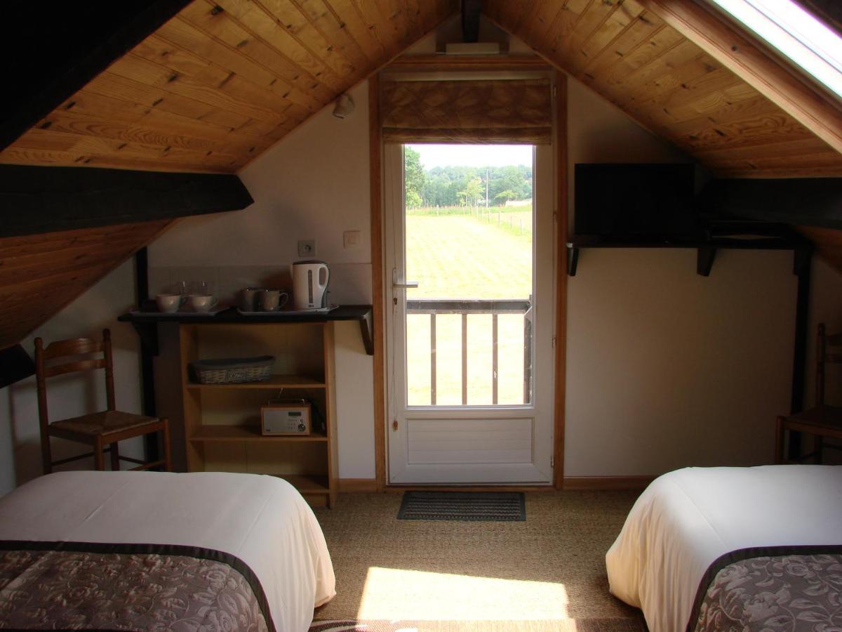 La Blanche Roche Bed & Breakfast Sourdeval Екстериор снимка